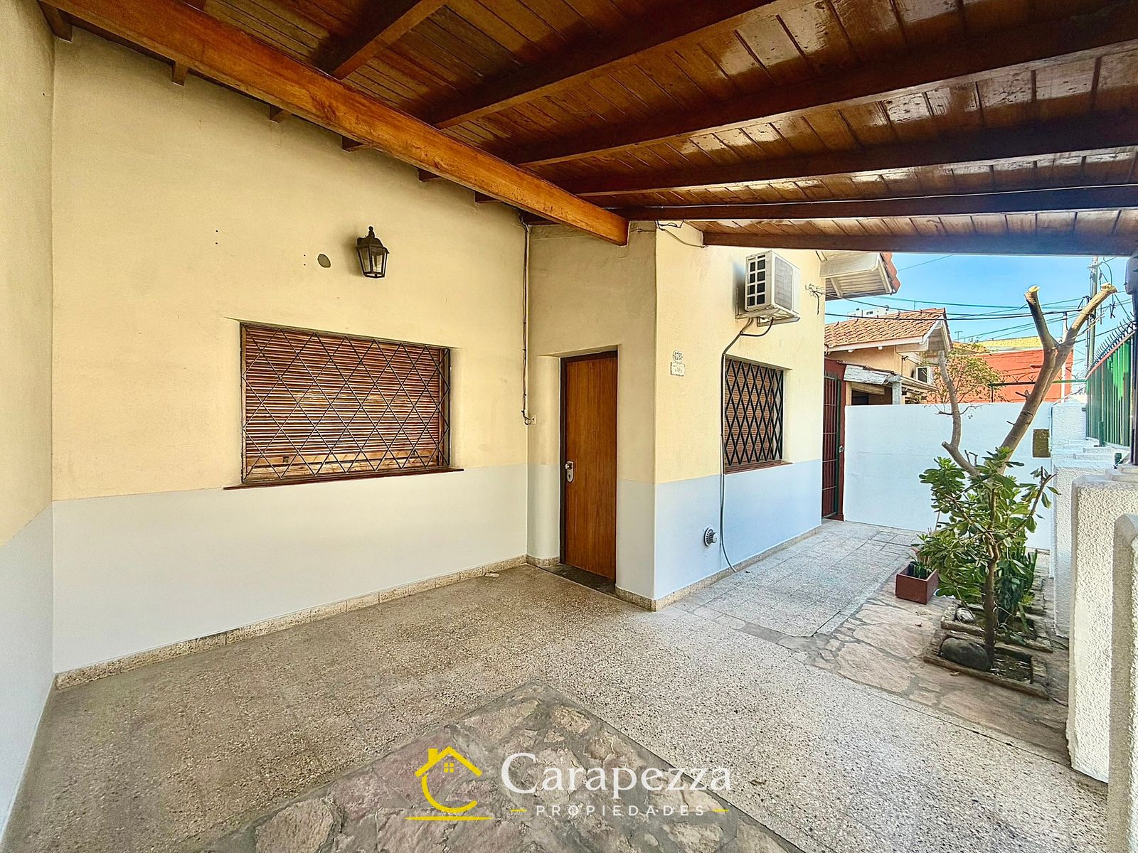 Casa 4 Amb en Venta en Caseros