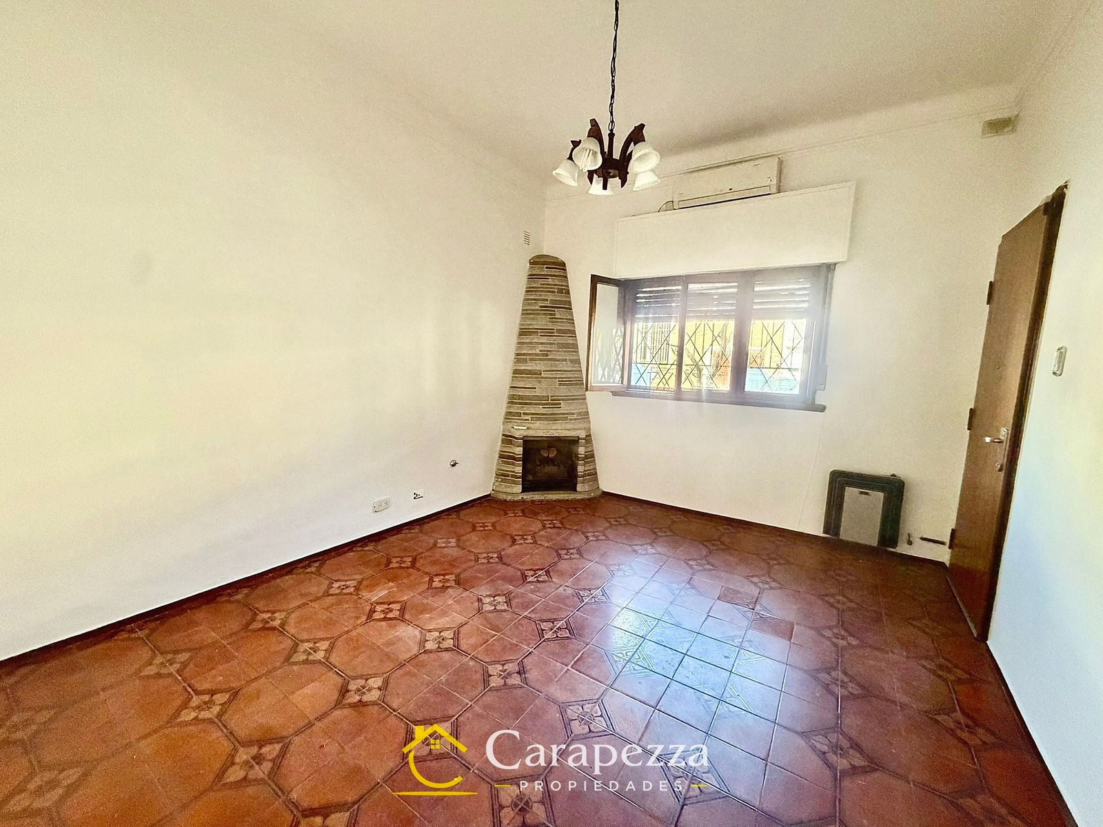 Casa 4 Amb en Venta en Caseros