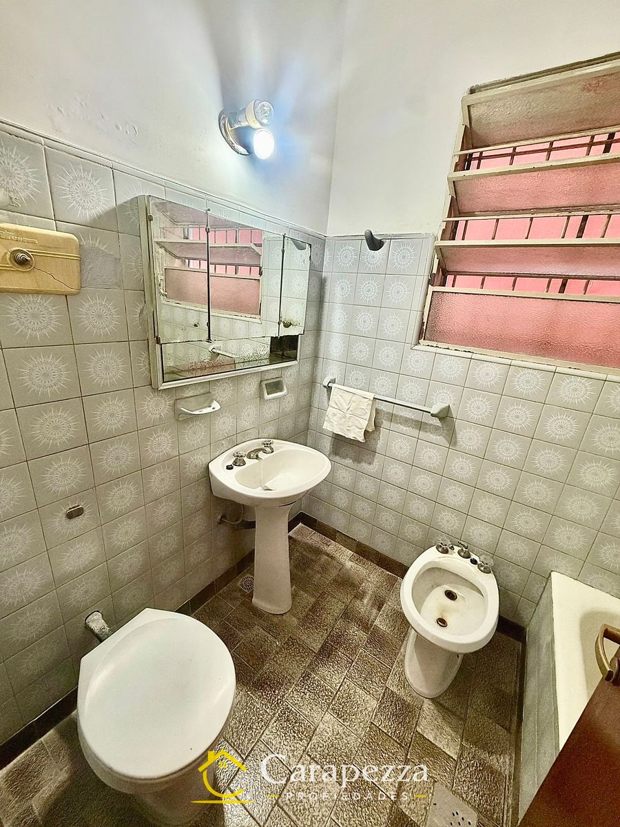 Casa 4 Amb en Venta en Caseros
