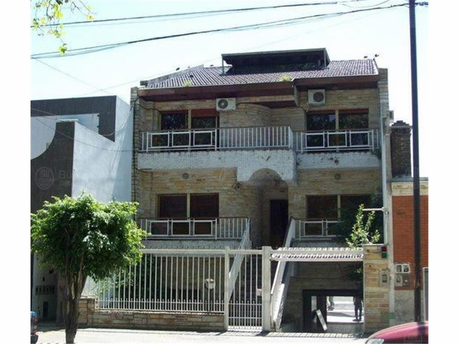 Casa lote propio 50,6 x 8,66 zonificacion C3II