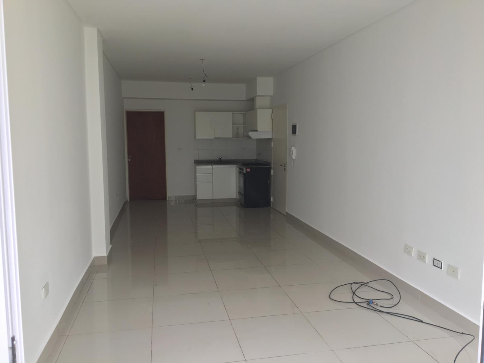 Hermoso PH en alquiler 1 ambiente muy amplio casi 2 con jardín