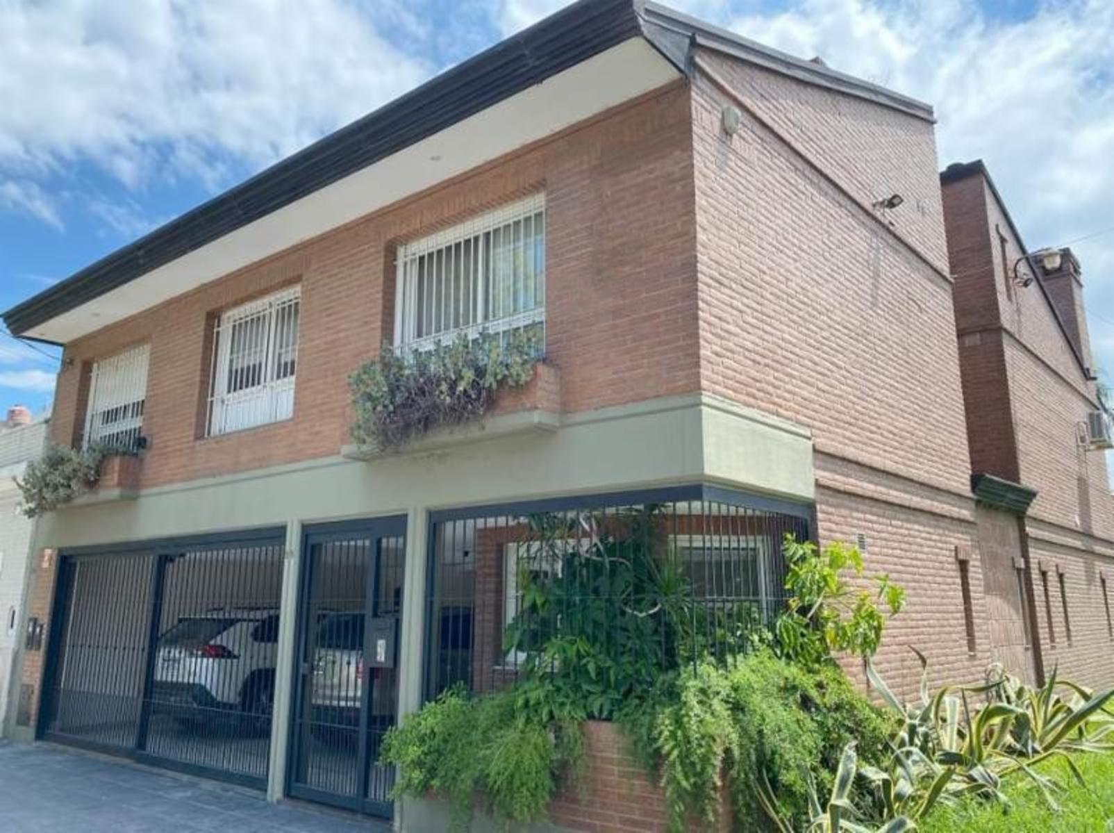 Casa venta 5 dormitorios, Barrio Norte, Tucuman
