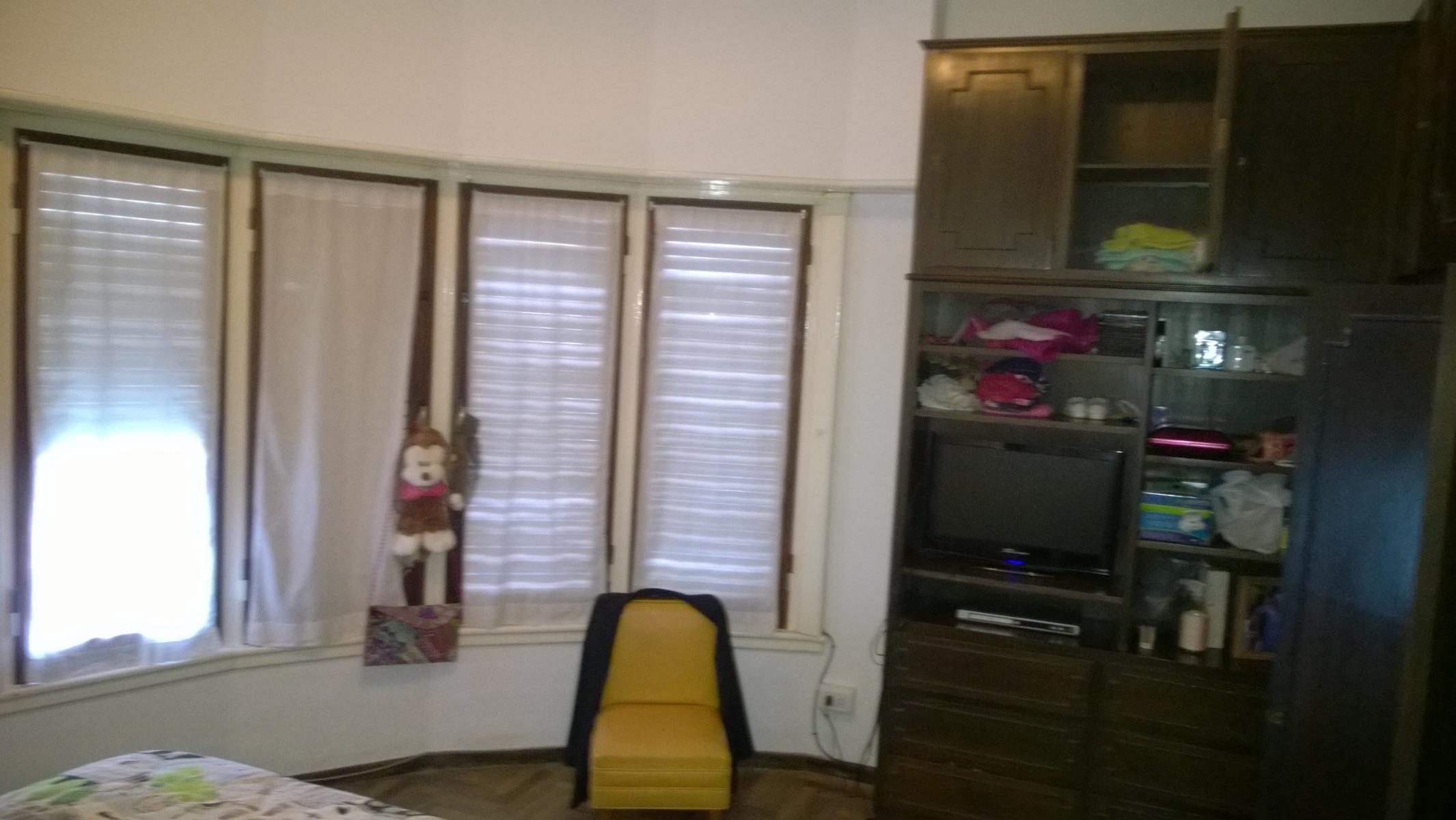 CASA CON DEPARTAMENTO