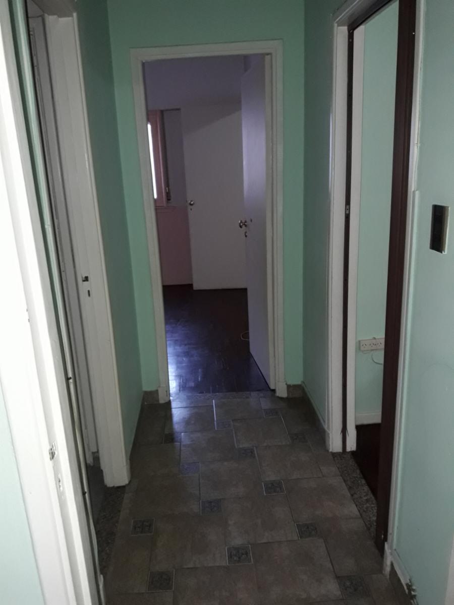 VENTA  DEPTO 3 AMB POR ESCALERA MUY LUMINOSO – FLORESTA – IMPECABLE