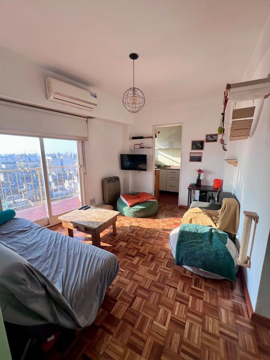 Departamento 3 ambientes piso alto balcon corrido