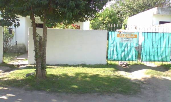 CASA EN ALQUILER A MTS. DE BODEREAU