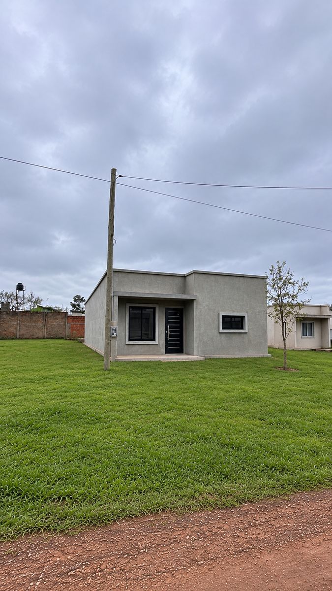 Casa de 3 dormitorios a terminar - San Jose