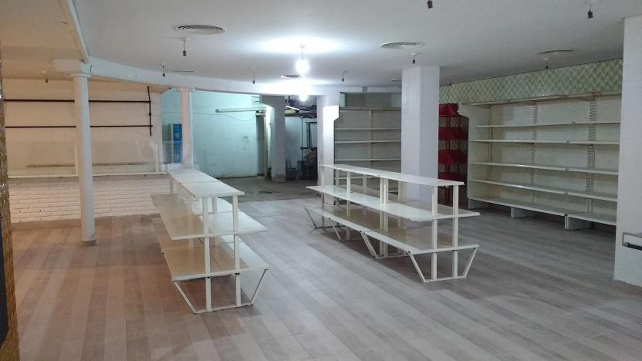 ALQUILO IMPORTANTE LOCAL COMERCIAL. EXCELENTE ESTADO Y UBICACION