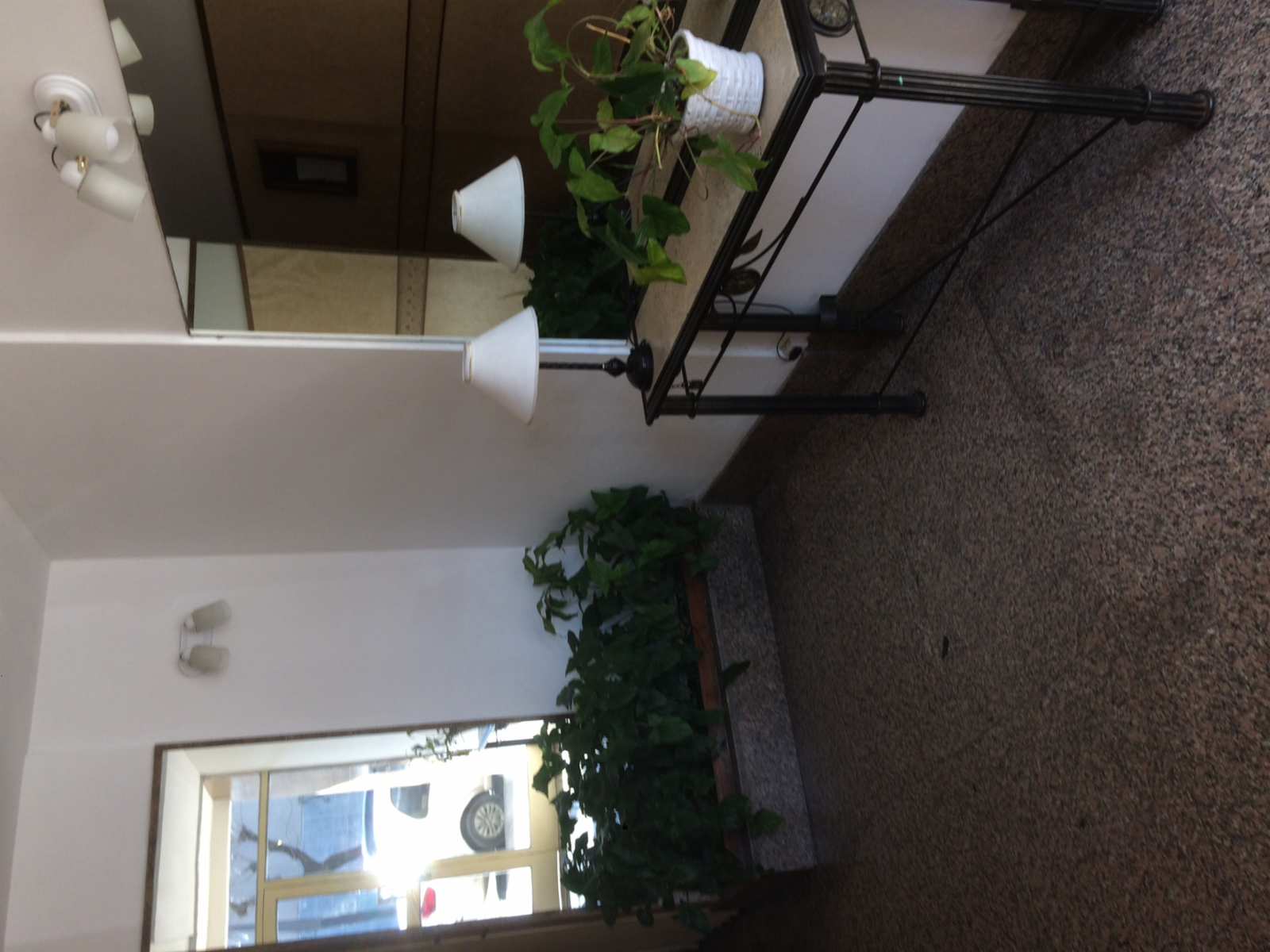 VENTA DEPARTAMENTO 3 AMBIENTES FRENTE BALCON. MUY LUMINOSO. APTO CREDITO BANCARIO. u$s 125.000
