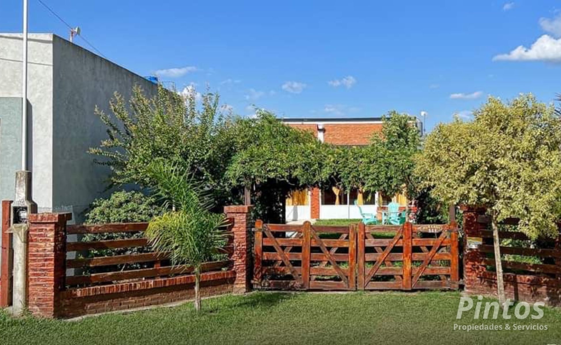 Casa sobre calle Alberdi. SAN JOSE.