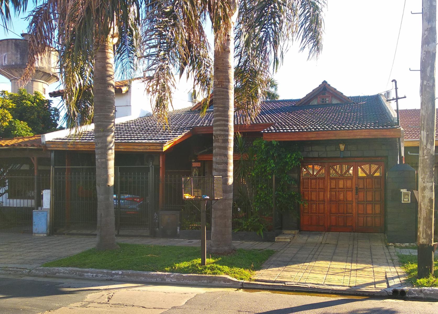 Venta de Casa 5 AMBIENTES, Ituzaingó Norte.
