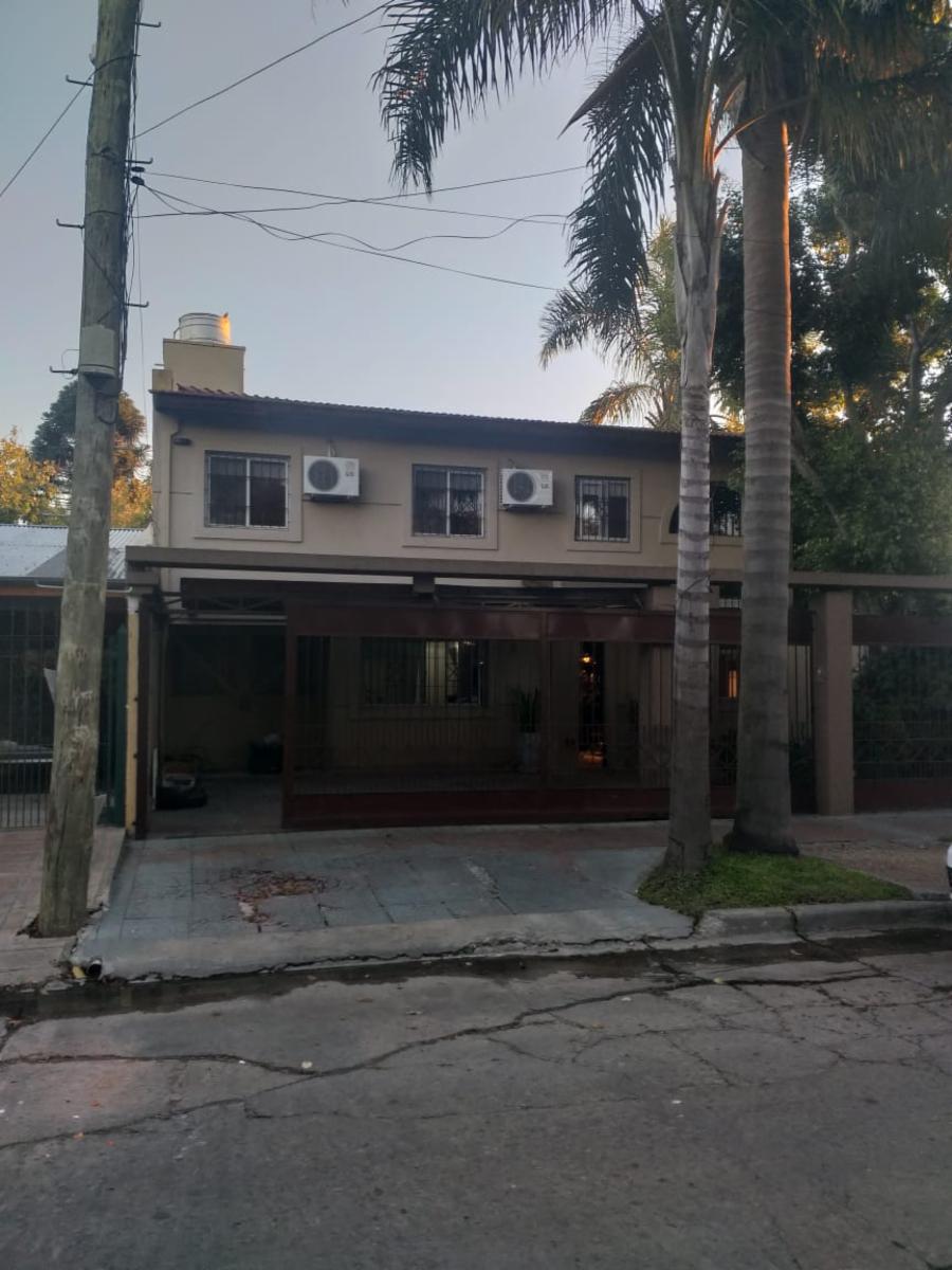 Excelente propiedad en venta, 5 ambientes, en Ituzaingo Norte.-