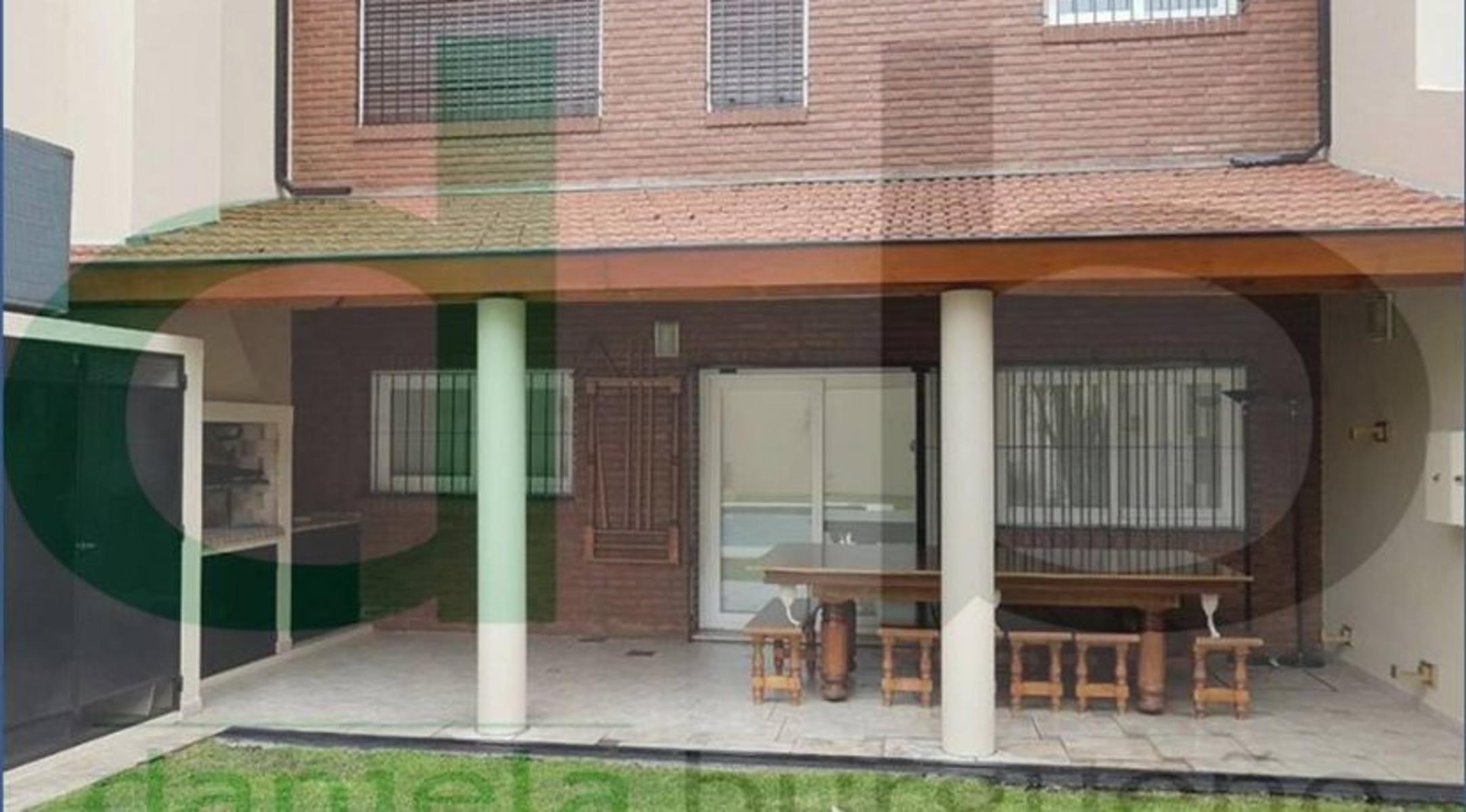 Villa del Parque Helguera 1800