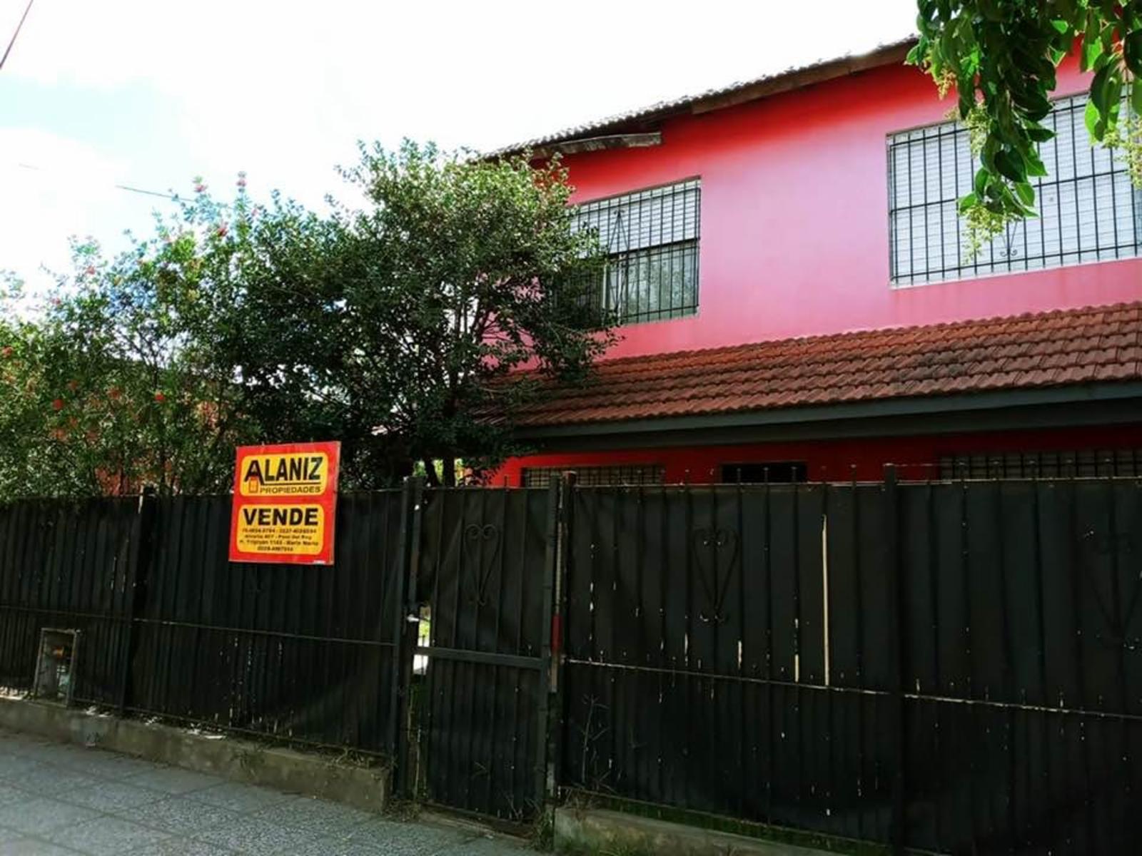 Vendo casa en Paso del Rey con habitación de paredes acusticas para sala de ensayo o estudio de grabacion