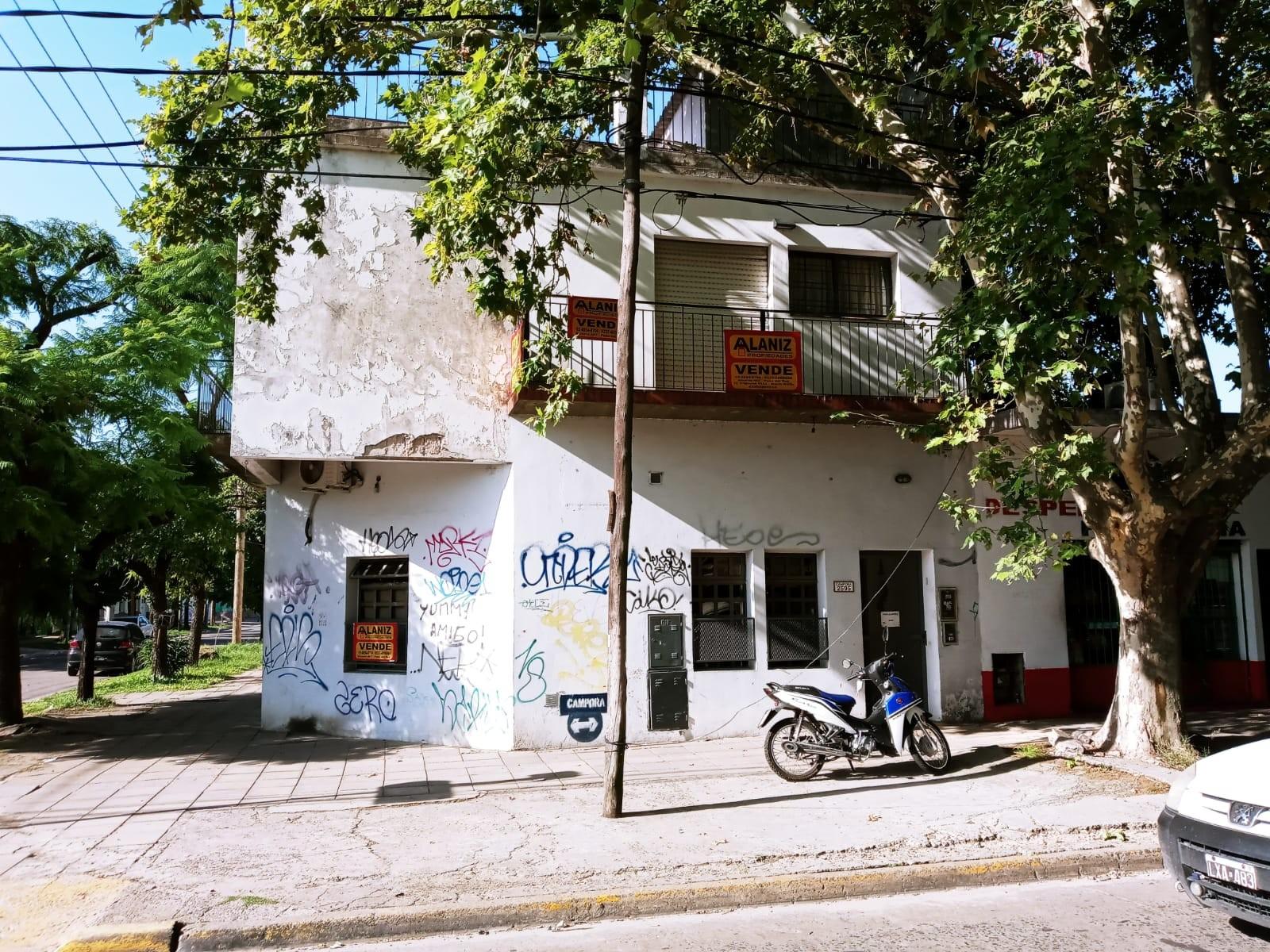 CASA CON DEPARTAMENTO INDEPENDIENTE EN MERLO 2 CUADRAS DE ESTACION ANTICIPO Y CUOTAS.