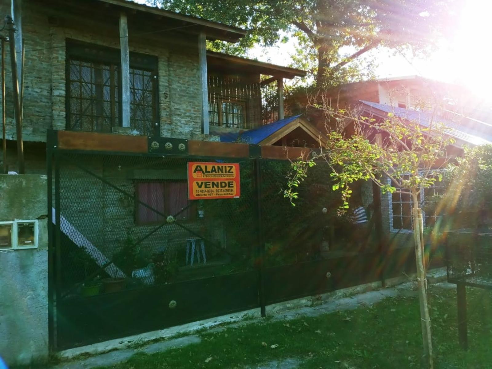 VENDO CASA EN VILLA ZAPIOLA PASO DEL REY