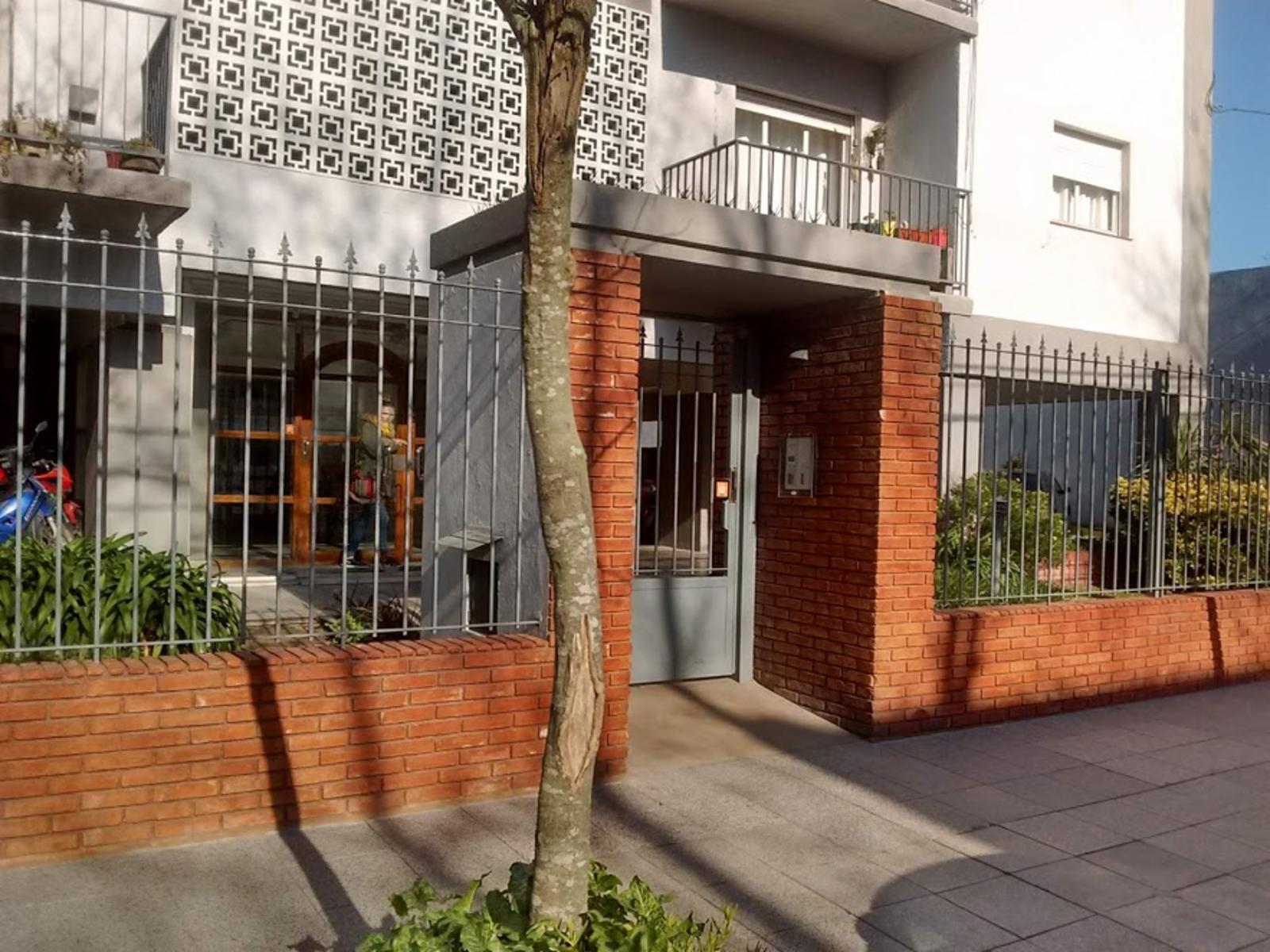 TRES AMBIENTES AMPLIOS