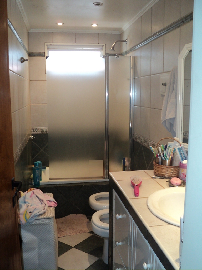 Venta de casa 6 ambientes, sobre lote propio.