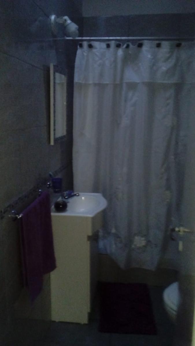 VENTA CASA EN PH DOS AMBIENTES AMPLIOS