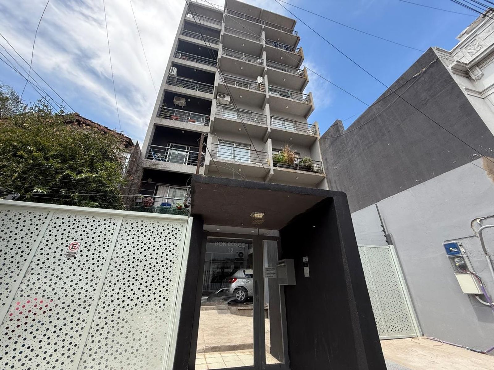 DEPARTAMENTO MONOAMBIENTE CONTRAFRENTE BERNAL CENTRO