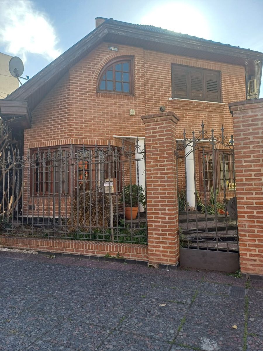 CASA 5 AMBIENTES ZONA WILDE