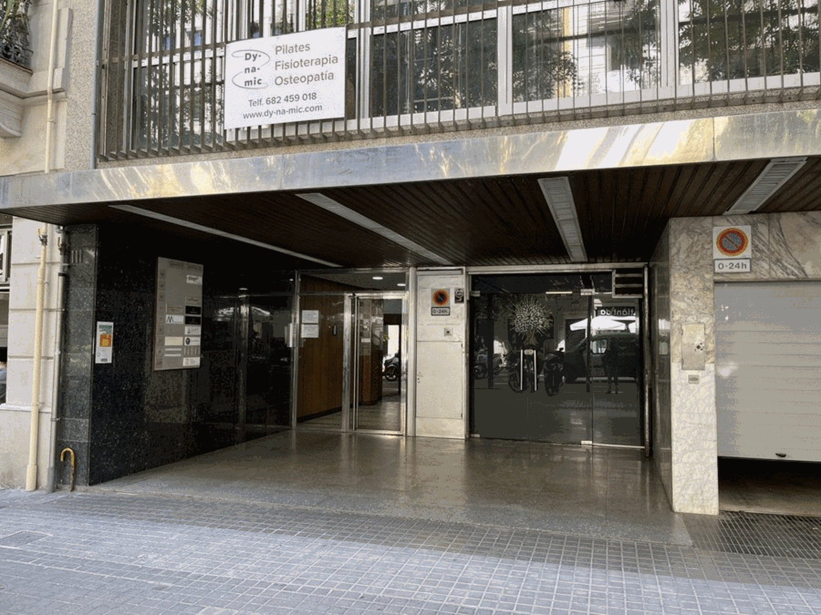 Venta de local comercial en Enric Granados 111 de L'Antiga Esquerra de l'Eixample, Barcelona Capital