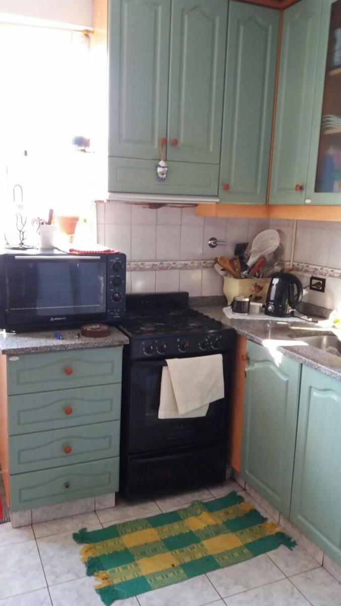 EXCELENTE TRIPLEX BERNAL OESTE.