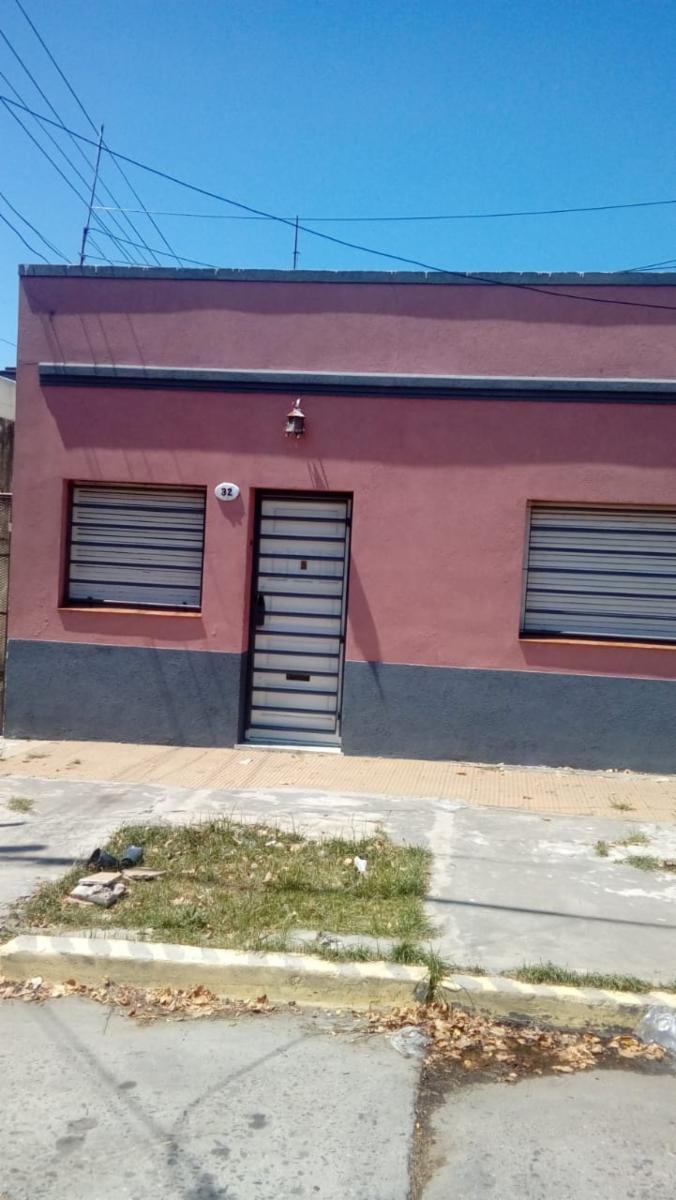 CASA DE 3 AMB AL FRENTE