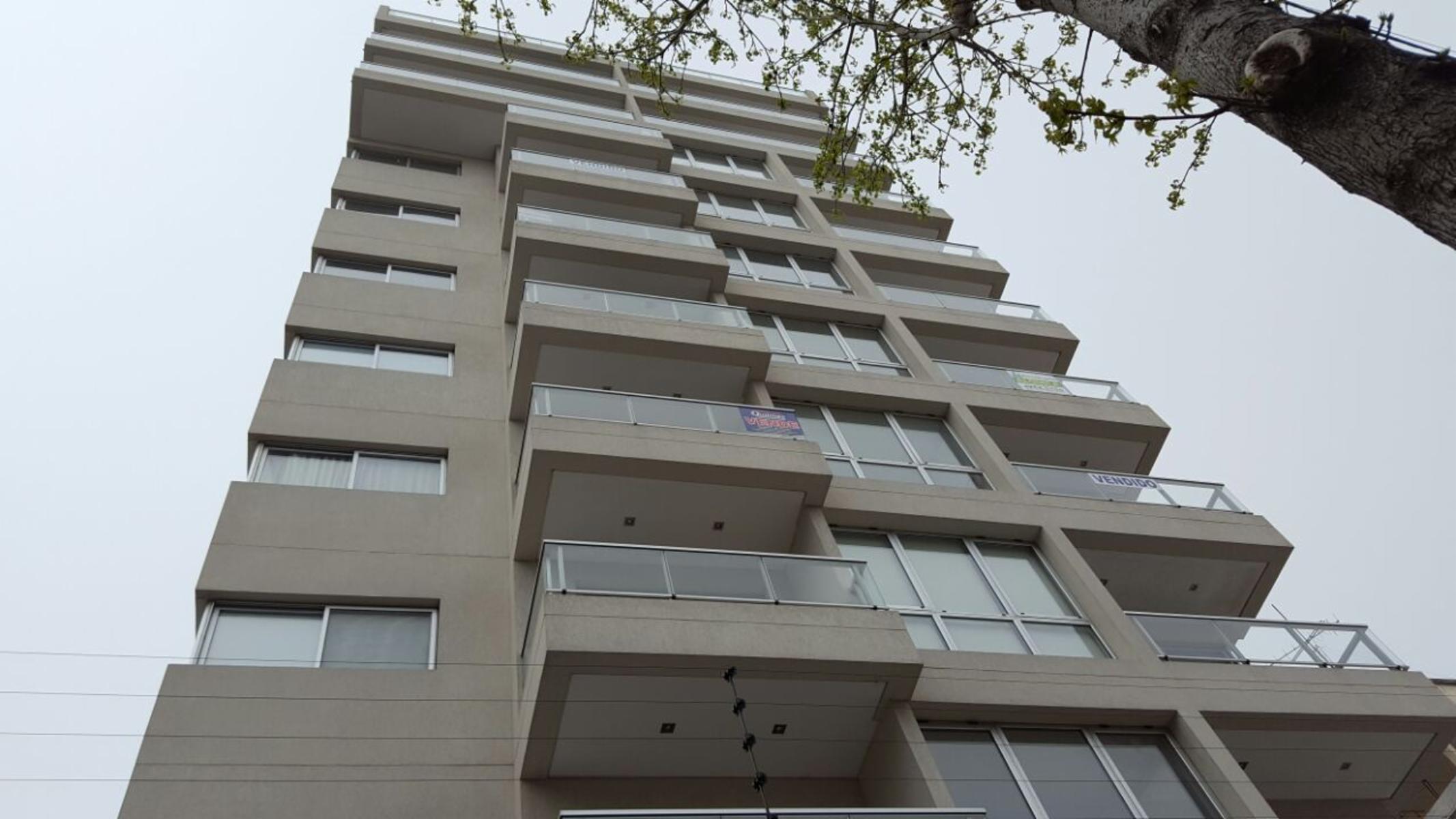 Depto de 2 amb en quilmes centro