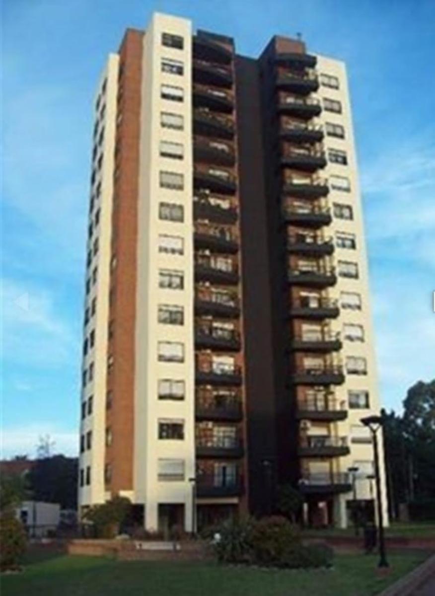 Depto de 3 amb con cochera en Tzas de Quilmes