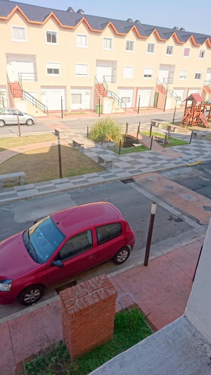 Vendo Urg. Exc Dúplex de 4 Amb C/coche Barrio Cerrado Canguro. Oportunidad