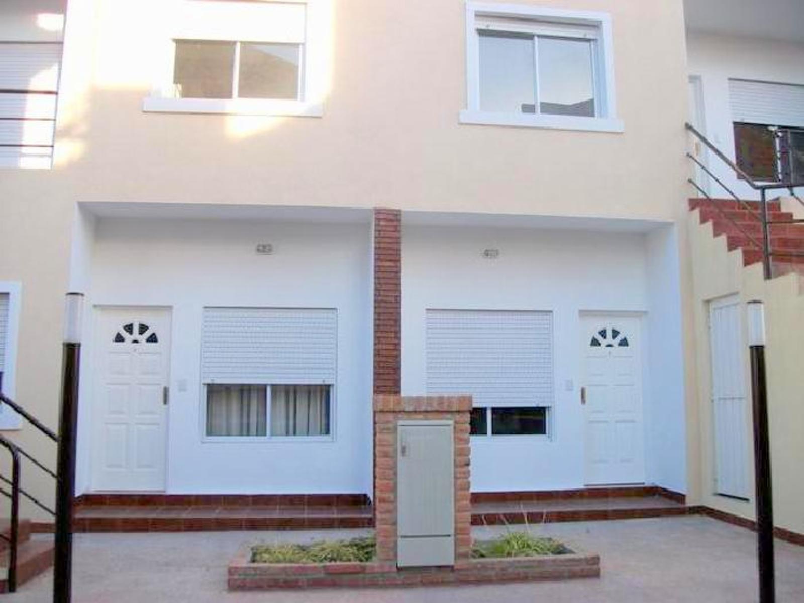 Duplex Barrio Cerrado Canguro - Munro. 3 Amb C/baño Comp, Toilette y Coch.