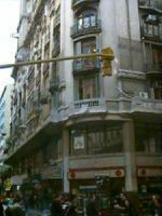 Monoambiente en Tucuman y Esmeralda