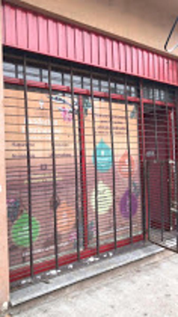LOCAL EN EXCELENTE UBICACION.