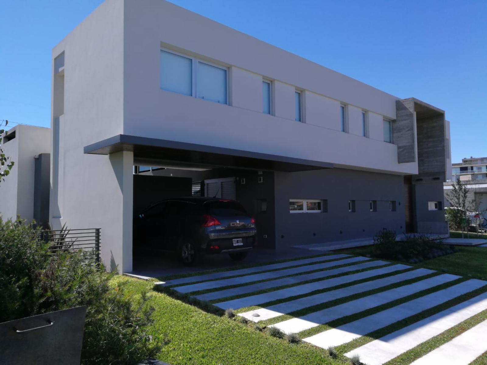 Casa minimalista en Nuevo Quilmes