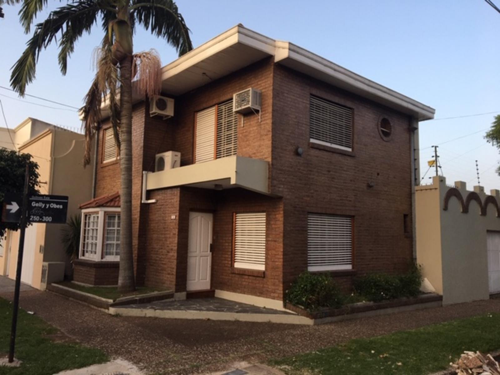 Casa 4 ambientes en alquiler Quilmes centro