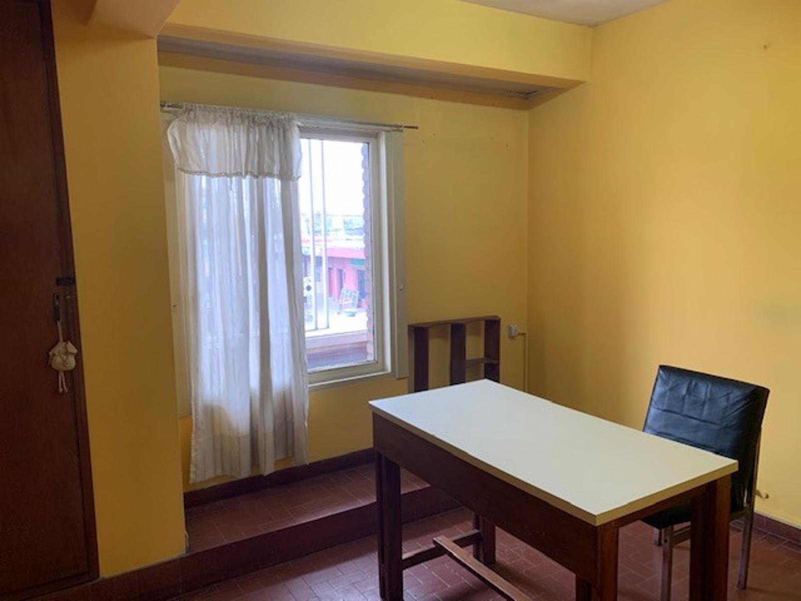 3 Oficinas con recepción y baño en Berazategui centro