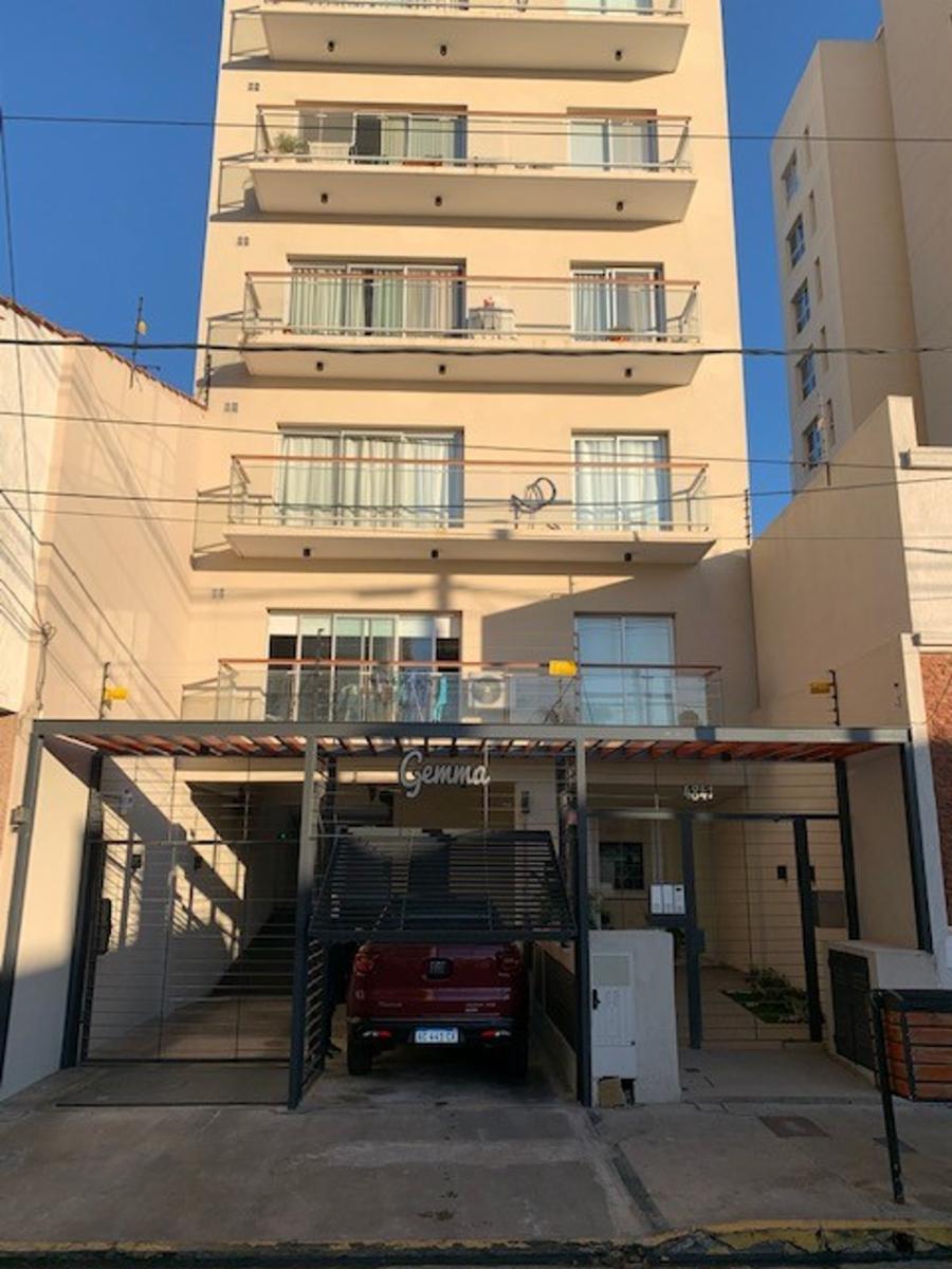 Departamento 2 amb a estrenar en Berazategui centro