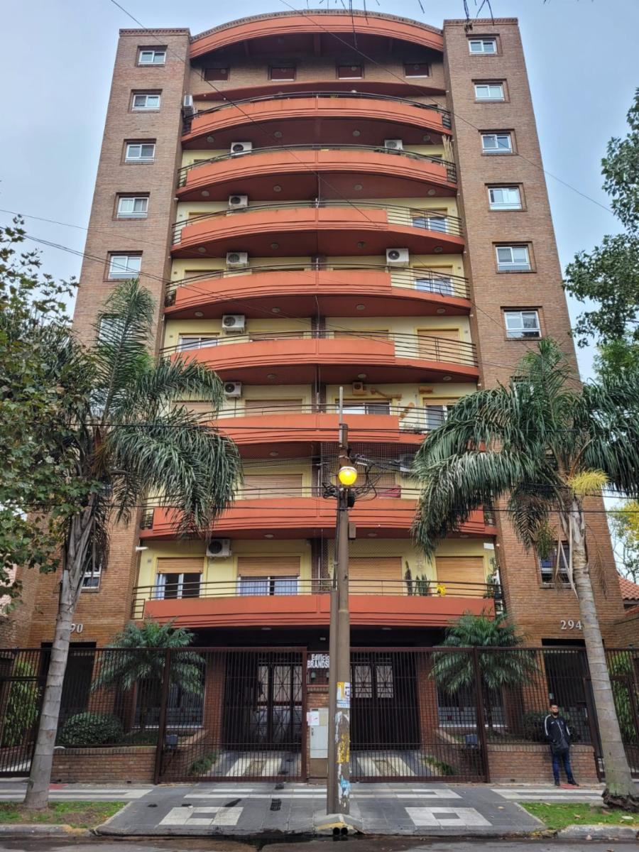 Departamento De 4 Ambientes Con 2 Cocheras Quilmes Centro