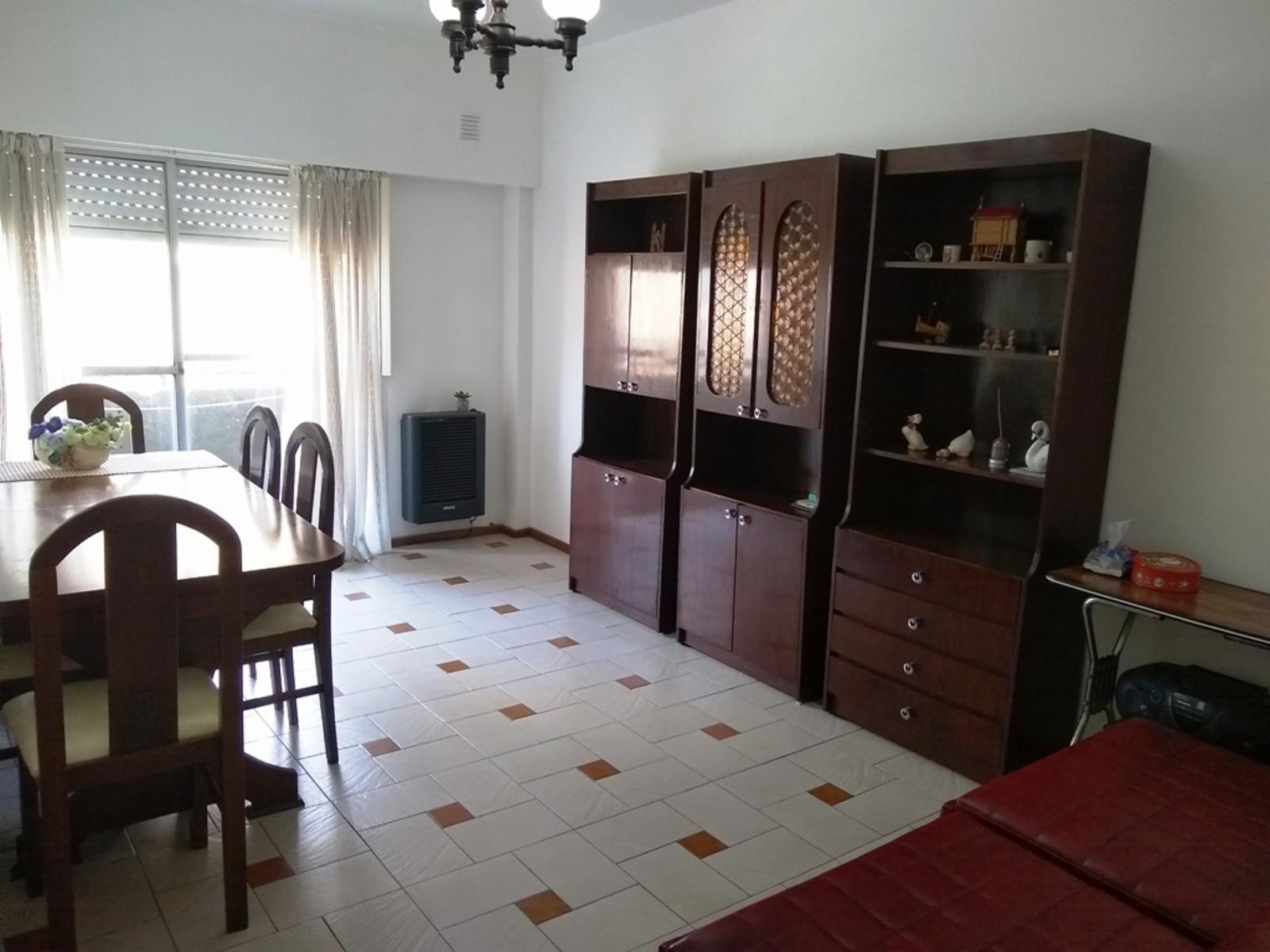 2 amb a la calle con cochera. Shopping Aldrey