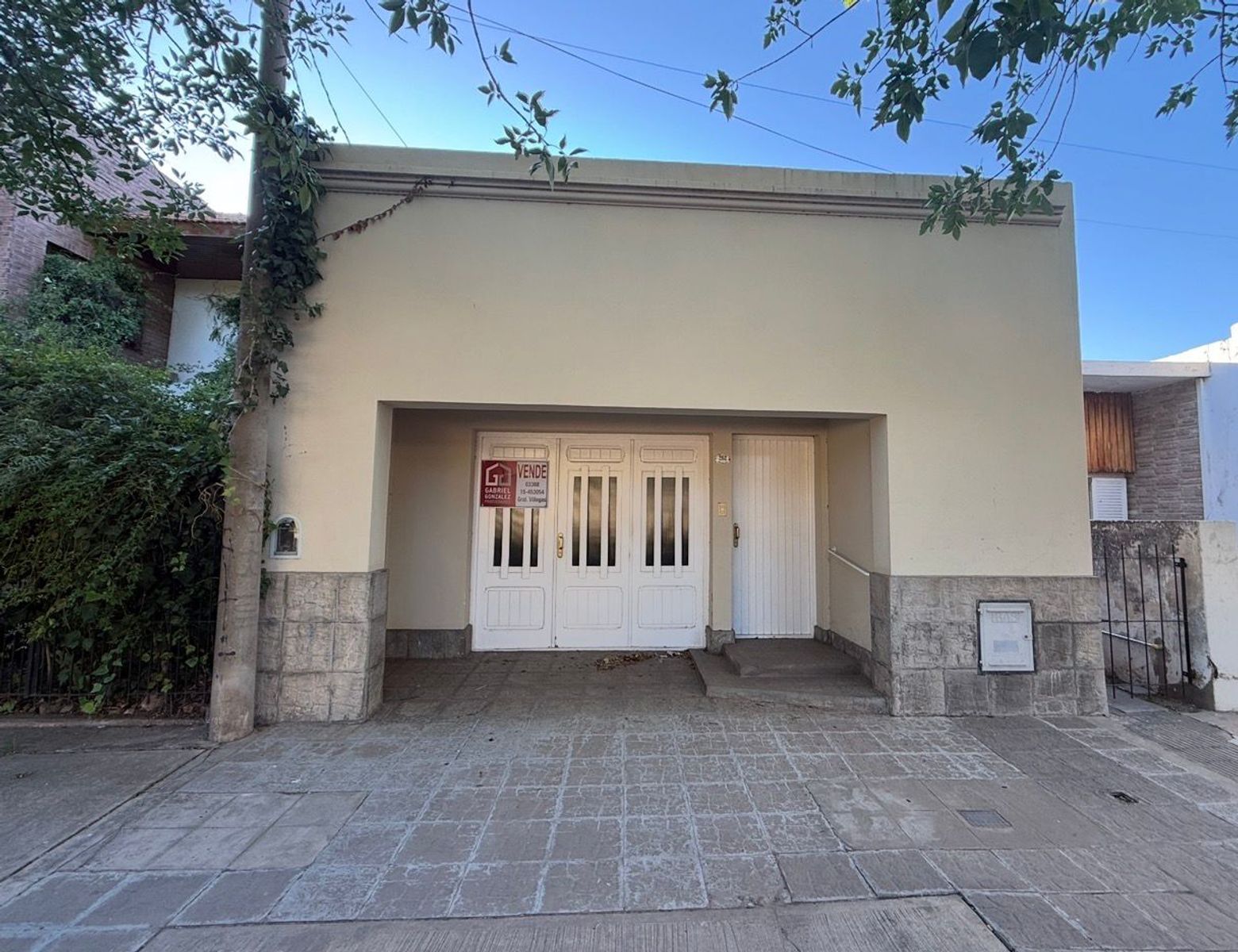 Casa buen estado y construcción. Gas