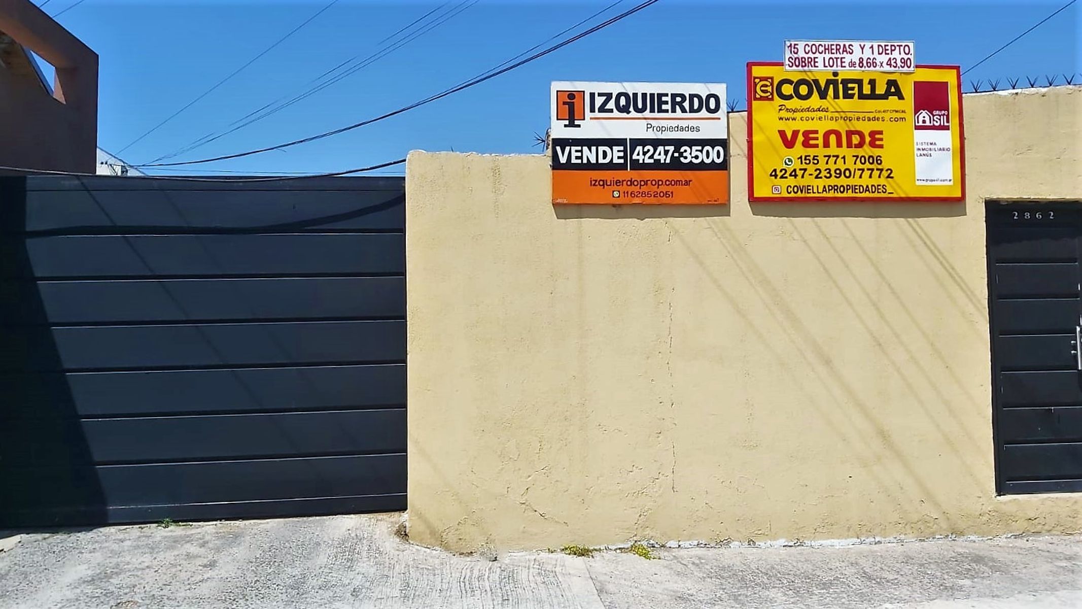Venta Cocheras Fijas y Departamento en Block Sobre Amplio Lote