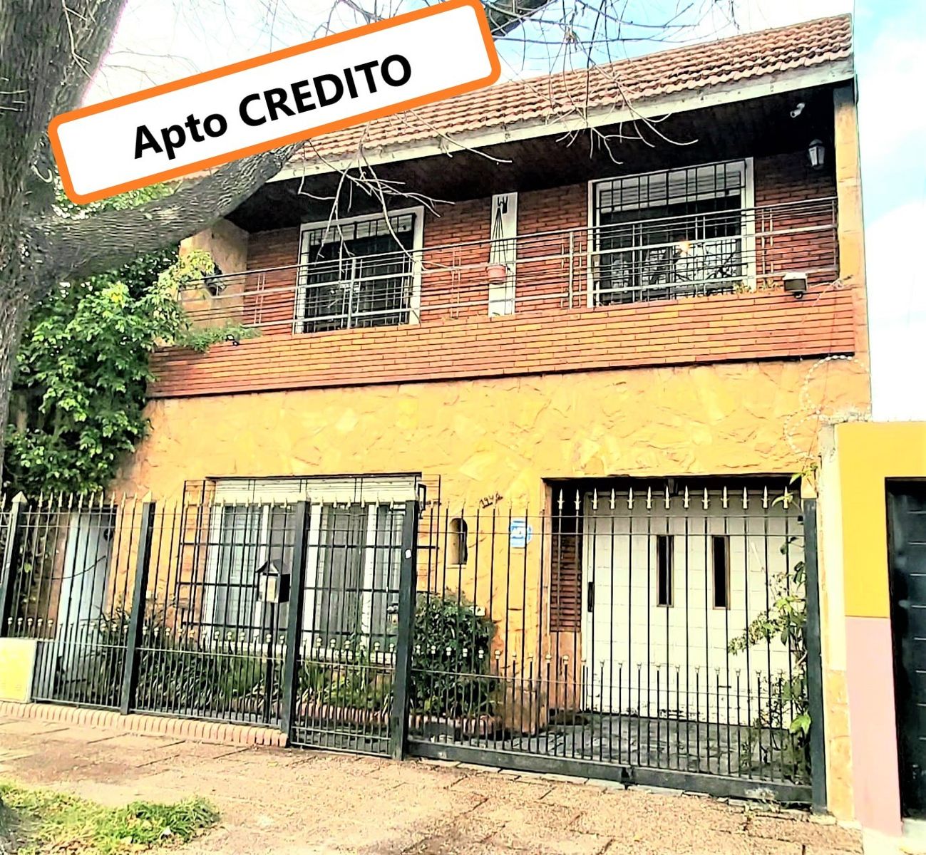 Casa 5 Amb. Parque - Quincho y Garaje. Apto Credito