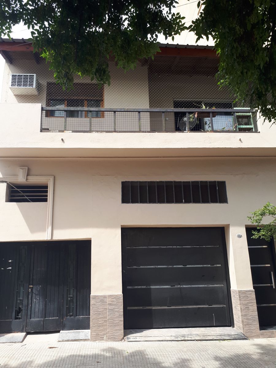 Depto PH 5 Amb Piso Unico 2 bañ bcon tza quincho 151 m2