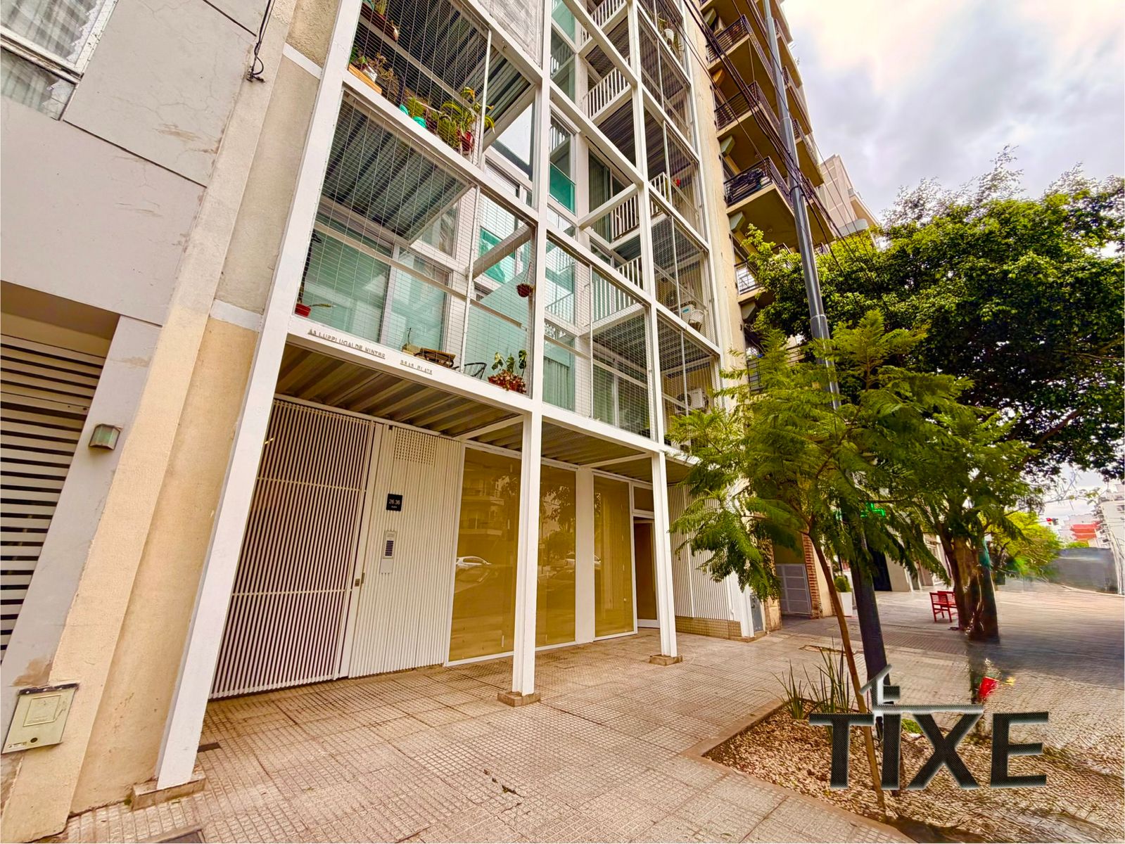 A estrenar - 2 amb en 60 m2. Baño y toilette. Balcon y Patio con parrilla.