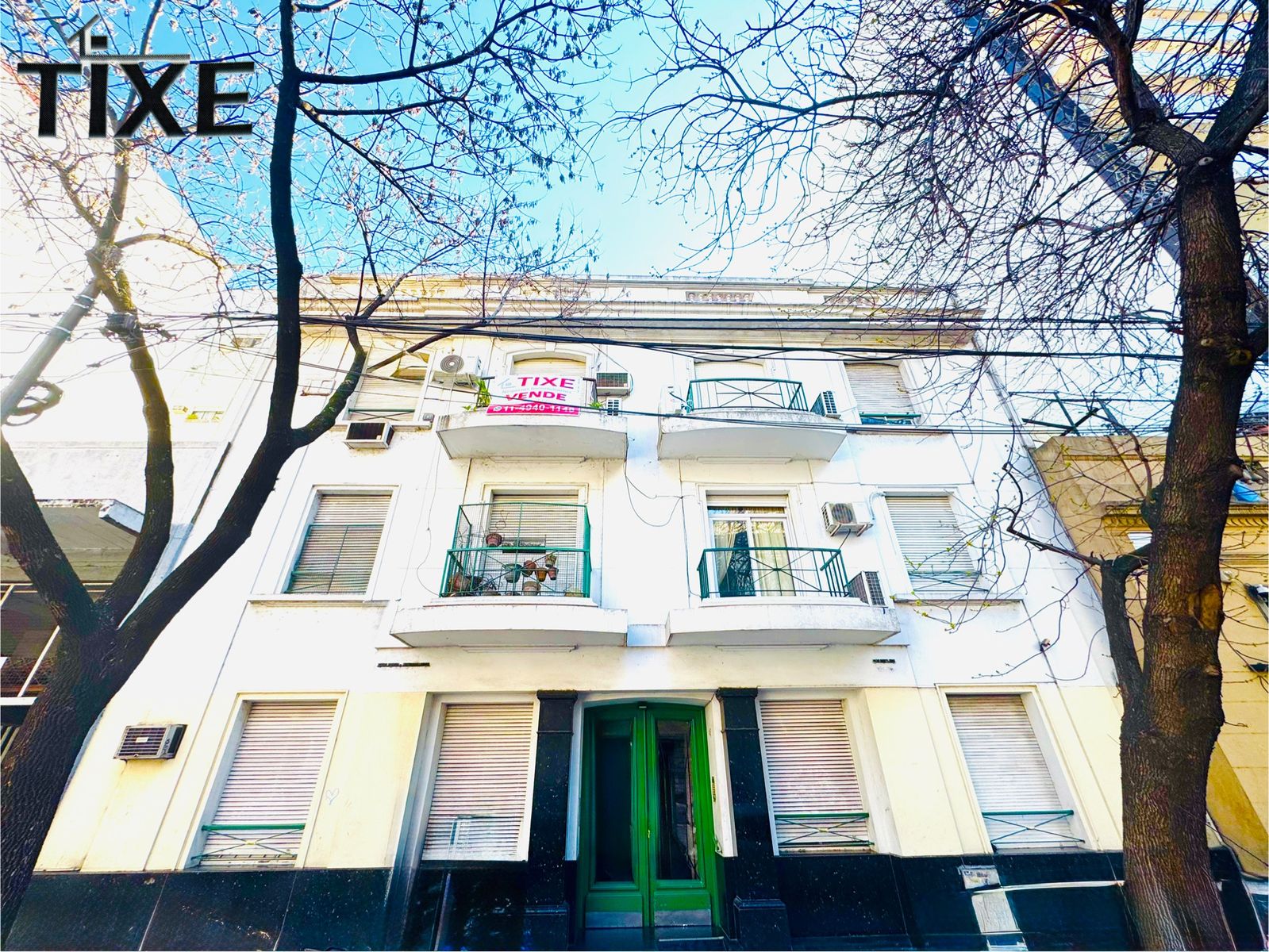 Echeverría y Av. Libertador. 80 m2 al frente c/ Balcón. 2 dorm. c/Dep.  Impecable.