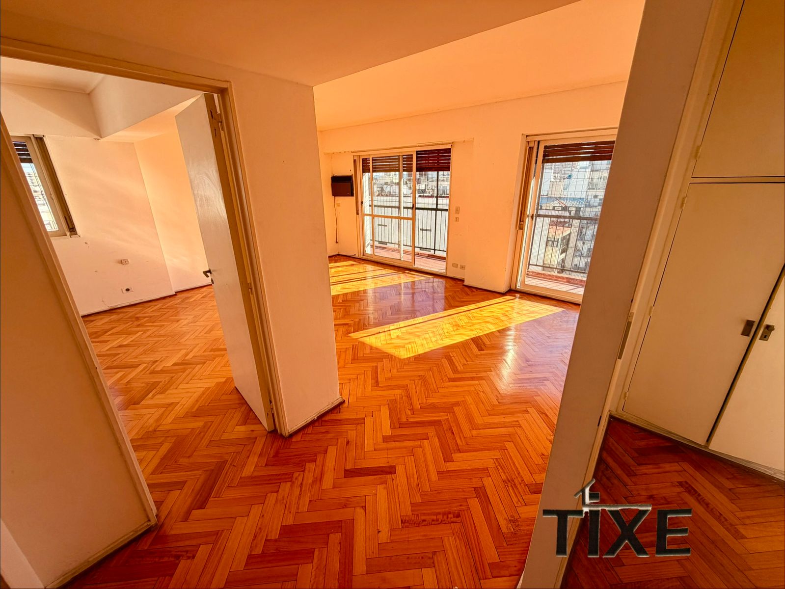 Imponente piso 14 Barrio Norte. 140m2 con vista abierta al sol.