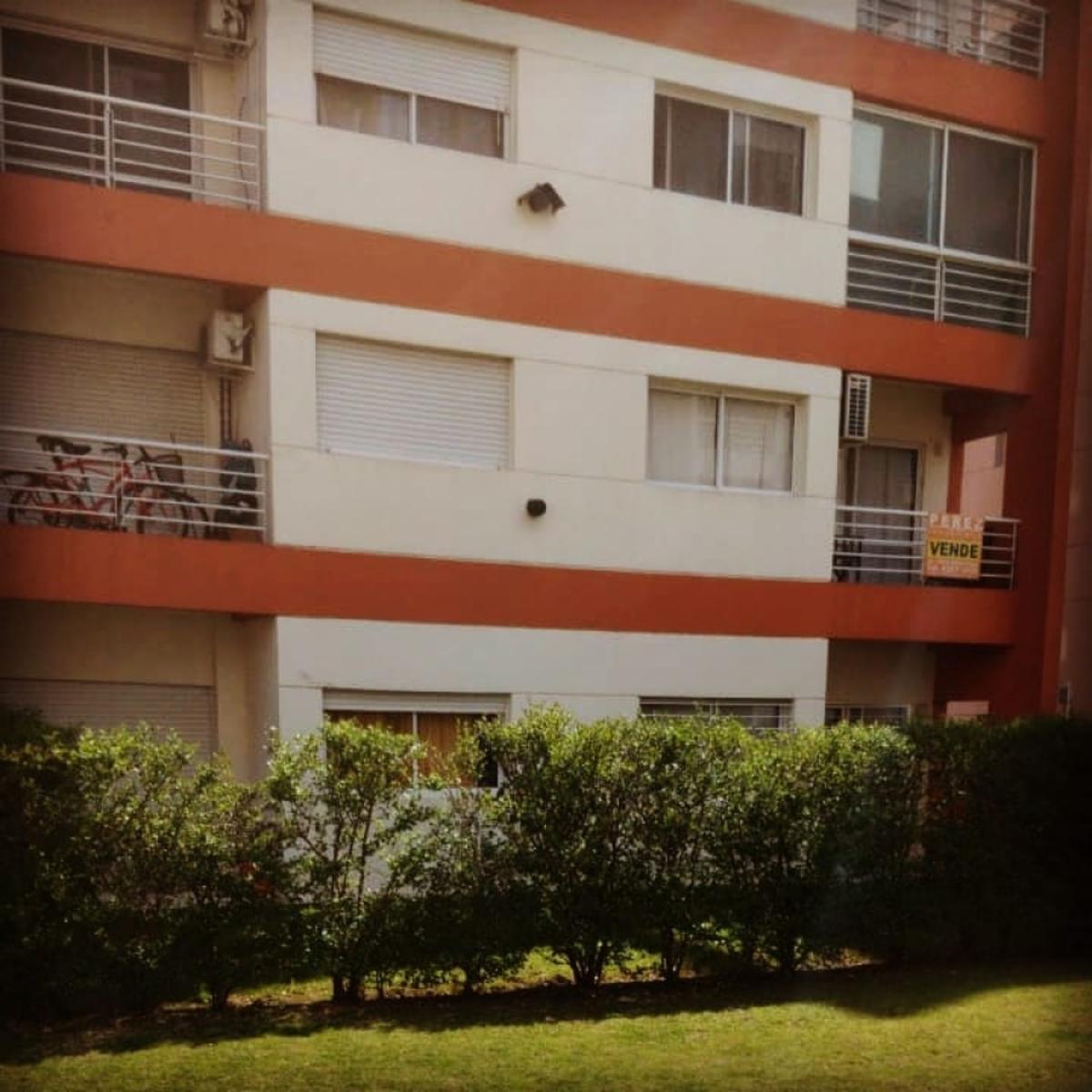 DEPARTAMENTO 3 AMBIENTES B° Pinar de Wilde