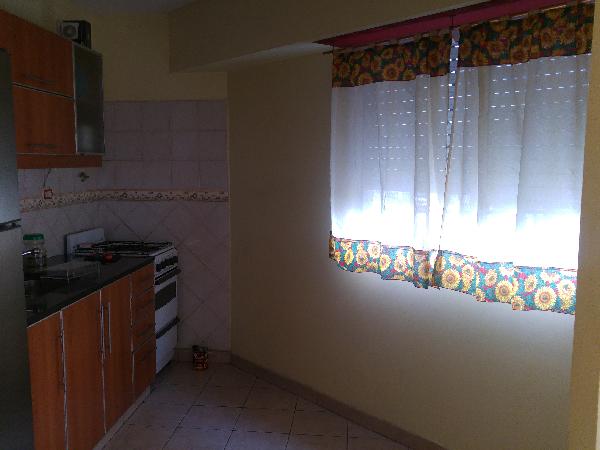 ALQUILER - VILLA MADERO - DEPARTAMENTO DE 3 AMBIENTES CON PATIO- 1° PISO POR ESCALERA