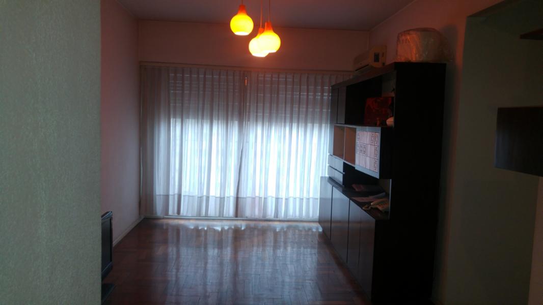 ALQUILER - TAPIALES - DEPARTAMENTO DE 3 AMBIENTES CON BALCON y  GARAJE - MUY LUMINOSO - RODEADO DE PARQUE - JUEGOS PARA NIÑOS, CANCHA DE FUTBOL - SEGURIDAD LAS 24 HS